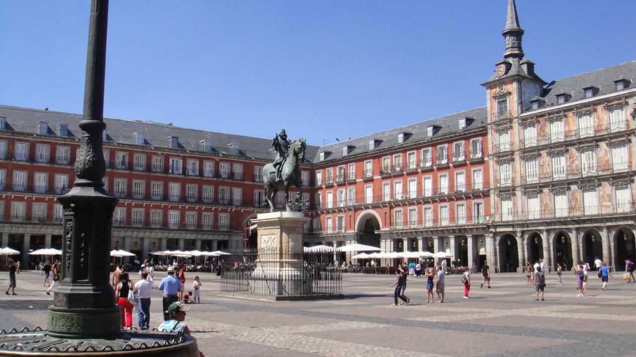 I ❤ Madrid Centre! La Latina - Plaza Mayor Exterior photo